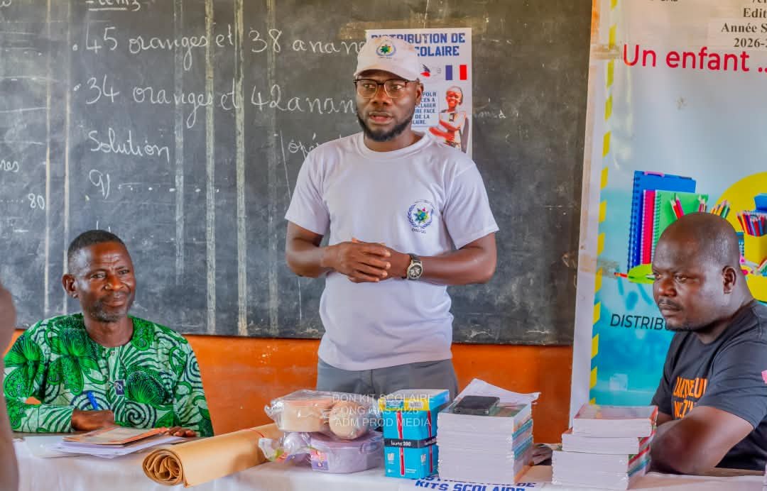 Distribution des kits scolaires — Glo Alladacomè